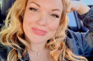 Blonde Milf w Pretty Titties - Curvy Lil Freak Giddy Peach - Image 12