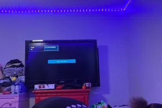 new in the city looking to hang up - Image 5